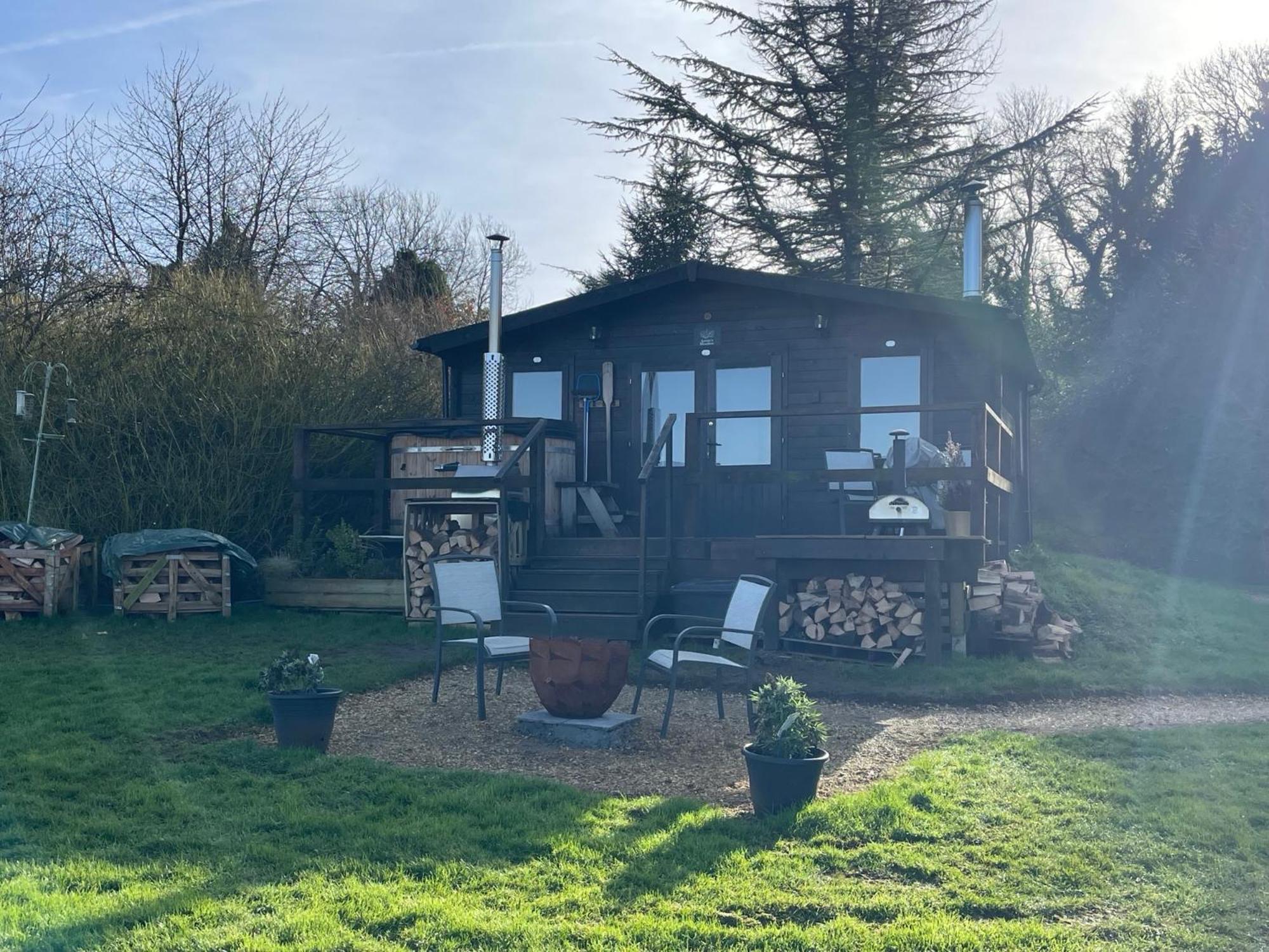 Cosy Cabin In Annie'S Meadow West Meon Exteriör bild